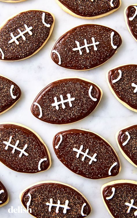 Football Shaped Foods, Superbowl Desserts, Football Cookies, Day Party Ideas, Perfect Sugar Cookies, Game Day Party, How To Make Icing, Football Cake, Sprinkle Cookies