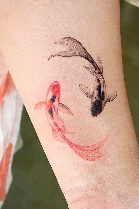 Koi Fish Tattoo Meaning: From Myth to Masterpiece Small Koi Fish Tattoo, Fish Tattoo Meaning, Fish Tattoo Ideas, Koi Fish Tattoo Meaning, Pisces Tattoo Designs, Koi Tattoo Design, Tattoo World, Pisces Tattoos, Jellyfish Tattoo