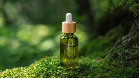 Dermatologists Reveal How Tea Tree Oil May Work Better to Heal Red, Itchy Skin on Face and Scalp Than Prescription Drugs Best Mold Remover, Cat Cow Pose, Itchy Rash, Flaking Skin, Corpse Pose, Moss Garden, Rose Essential Oil, Mold Remover, Tea Tree Essential Oil