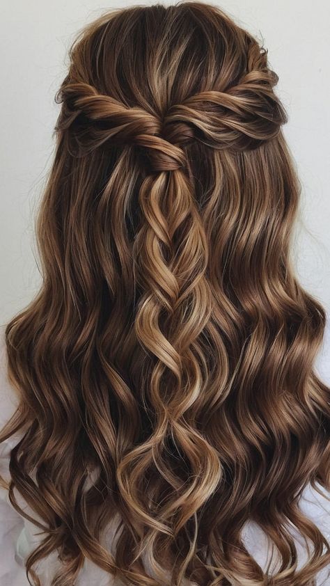 Discover cute, easy, and stylish hoco hairstyles for every hair type, perfect for making your homecoming night unforgettable. Curly Hair For Wedding Bridesmaid, Long Hair Styles For Hoco, Shoulder Length Hairstyles For Homecoming, Cute And Easy Homecoming Hairstyles, Mid Length Hoco Hairstyles, Hairstyle For School Dance, Prom Hair For Short Curly Hair, Cute Homecoming Hairstyles Short Hair, Hoco Hair Curly Natural