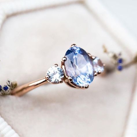 Periwinkle Wedding, Love Rings, Luxurious Life, Rings Gold, Alternative Engagement Rings, Girly Jewelry, Sapphire Engagement, Favorite Rings, Engagement Rings Sapphire