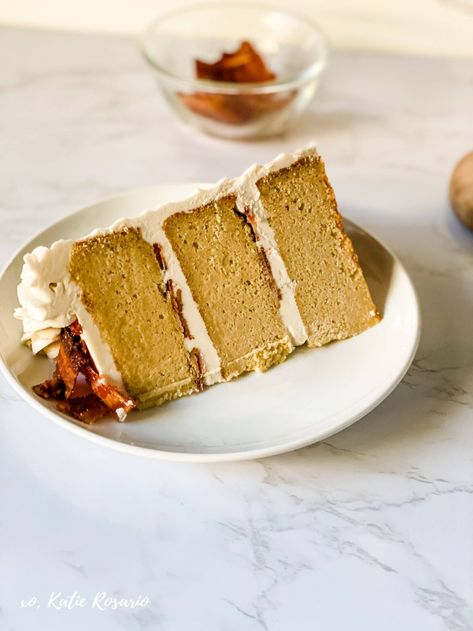 Maple Bacon Cake, Irish Beer Cheese Soup, Simple Vanilla Cake, Bacon Cake, Chocolate Covered Strawberry Cake, Maple Cake, Layer Cake Filling, Buttery Pie Crust, Cookies And Cream Cake