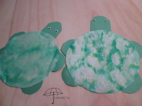 coffee filter turtles Turtle Infant Art, Coffee Filter Turtle Craft, Turtle Crafts For Kids, Pond Preschool, Reptiles Preschool, Coffee Shop Interior, Infant Art, Nanny Life, Easy Preschool Crafts