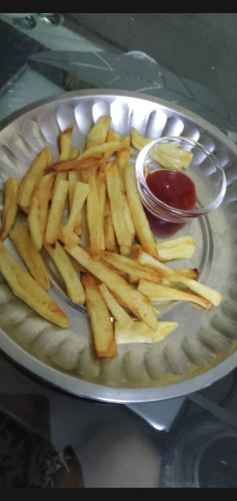 #mychoice #frenchfries #macdonaldsfries #fries #homemadefries #foodtrays #eathealthy #eatgood French Fries At Home, Fries At Home, Homemade Fries, French Fries, At Home, Ethnic Recipes, Tableware, Quick Saves, Chips