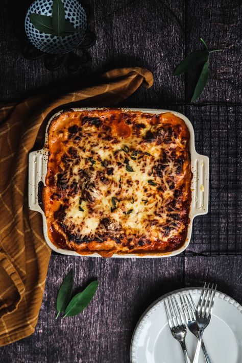 Lasagna Photography, Easy Vegetable Lasagna, Veggie Casseroles, Easy Pasta Dinner Recipes, Food Flatlay, Vegetable Lasagna, Easy Vegetable, Best Pasta Recipes, Homemade Tomato Sauce