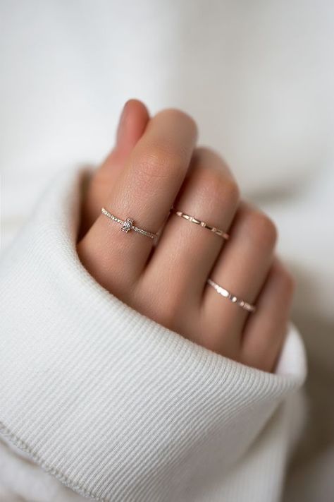 Styling Photoshoot, Anting Manik, Pinterest Jewelry, Diamond Eternity Wedding Band, Gold Anniversary Rings, Hippie Chick, Senior Prom, Shiny Things, Hand Jewelry