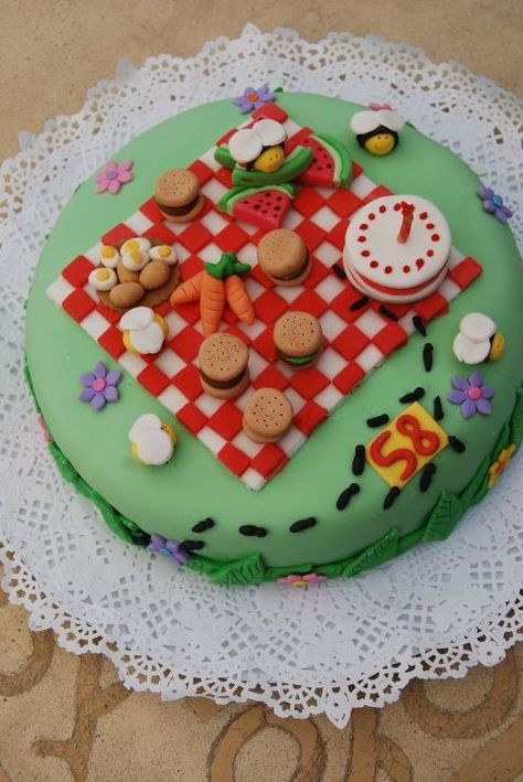 Picnic cake @tortasentretenidas Picnic Theme Cake, Babyque Shower, Picnic Company, Picnic Cake, Cake For Kids, Living Wreath, Retirement Cake, Picnic Summer, Picnic Theme