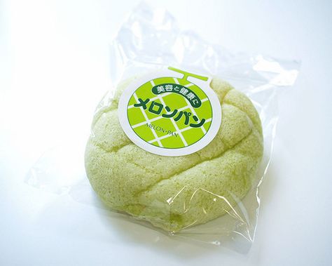 melon pan Melon Pan, Melon Bread, Food Japanese, Emoji Backgrounds, Cute Snacks, Feeling Hungry, Japan Food, Food Packaging, Cute Food