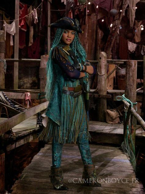 uma descendants 2 | Uma the daughter of Ursula | Descendants 2 | Pinterest | Ursula, Daughters and Disney descendants Descendants 2 Uma, Uma Descendants, Disney Descendants 2, Descendants Wicked World, Descendants Costumes, Descendants 1, Descendants Party, Mal And Evie, Anne Mcclain