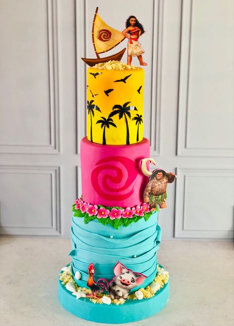 Moana fondant cake Moana Fondant Cake, Moana Theme Cake, Moana Cakes, Disney Baking, Moana Birthday Party Theme, Moana Bebe, Moana Cake, Moana Theme, Moana 2