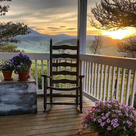 Simple Rocking Chair, Porch Goals, Spring Porch Decor, Porch Sitting, Fresh Farmhouse, Porch Living, Country Porch, Farmhouse Porch, Morning Sunrise