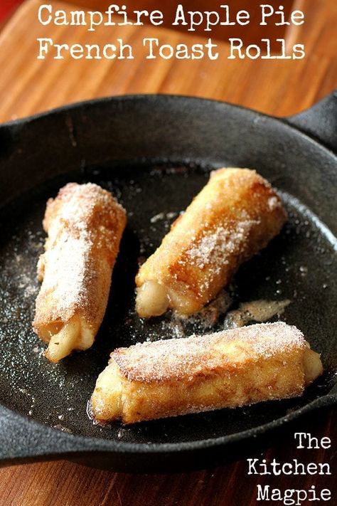 Camping Recipe: Apple Pie French Toast Rolls Apple Pie French Toast, Camping Inspo, Camping Dessert Recipes, Campfire Desserts, Sommer Mad, French Toast Rolls, Camping Desserts, Camping Breakfast, Easy Camping Meals