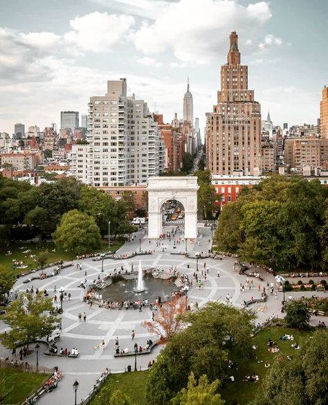 Washington Square Park Nyc, Washington Square Park, Washington Square, Aesthetic Things, Booking Flights, I ❤ Ny, Beach Paradise, New York Street, Future Life