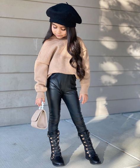 Kids Paris Outfit Ideas, Paris Outfit Ideas, Toddler Girl Outfits Summer, Girls Winter Fashion, Milano Fashion, London Outfit, Girls Fall Outfits, Paris Outfits, Influencers Fashion