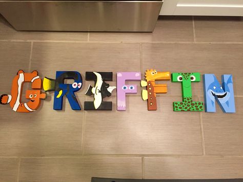 Finding Nemo hand painted letters for kids room. Customized characters for each letter Finding Nemo Nursery Theme, Room Ideas Disney, Baby Shower Boy Theme, Finding Nemo Nursery, Nemo Nursery, Disney Baby Rooms, Nemo Baby Shower, Finding Nemo Baby, Nemo Baby