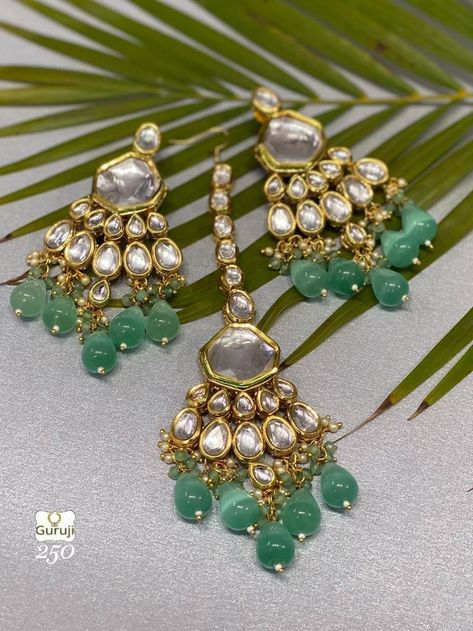 Green Maang Tikka, Maang Tikka Bridal, Maang Tikka Set, Tikka Jewelry, Maang Tika, Jewellery Photography Inspiration, Kundan Jewellery Set, Kundan Work, Instagram Jewelry