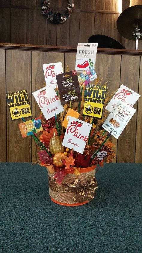 gift cards for food! Food Gift Card Basket Ideas, Displaying Gift Cards For Raffle, Fall Gift Card Basket Ideas, Giftcard Raffle Basket Ideas, Gift Card Raffle Basket Display, Pastor Appreciation Gifts Baskets, Pastor Appreciation Basket, Gift Cards Basket Ideas, Boss Gift Basket Ideas