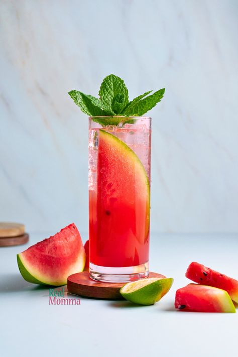 Best Summer Drink: Watermelon Mint Mojito | Real Momma Watermelon Mint Mojito, Drinks Made With Rum, Watermelon Mojito Recipe, Paloma Recipe, Mojito Mocktail, Fun Summer Drinks, Easy Summer Cocktails, Watermelon Mojito, Mint Mojito