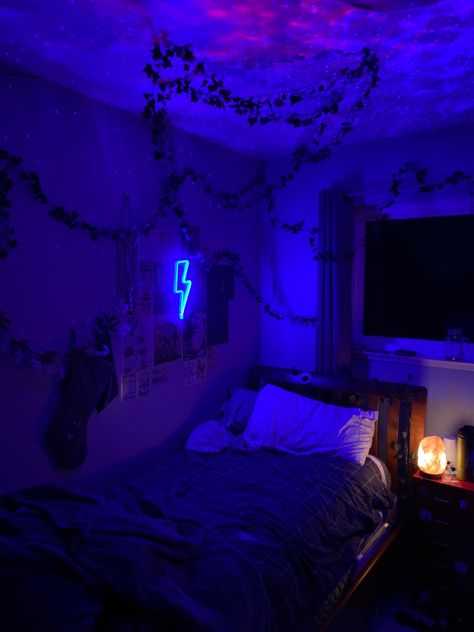 salt lamp hippie room décoré led light Blue Led Bedroom, Zepeto Bedroom, Bedroom Backgrounds, Fun Lights, Teen Aesthetic, Vibe Bedroom, Bedroom Purple, Summer Room, Neon Bedroom