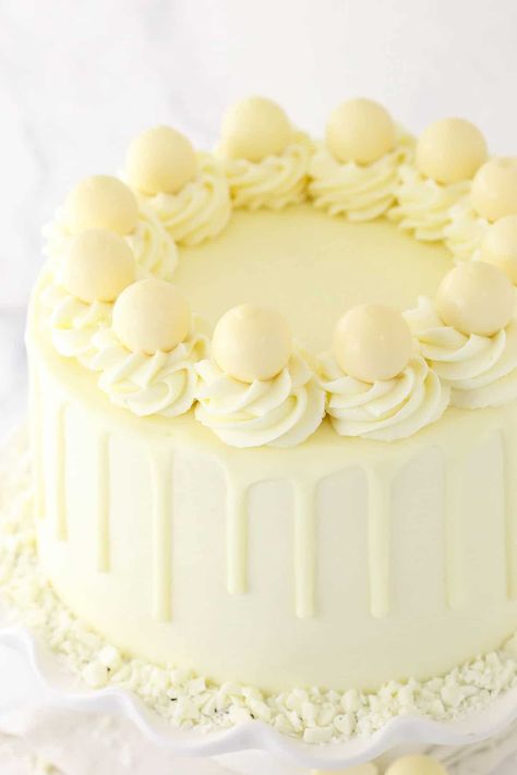 White Chocolate Layer Cake, White Chocolate Buttercream Frosting, Chocolate Easter Cake, White Chocolate Frosting, Southern Cake, White Chocolate Cake, Chocolate Drip Cake, White Cakes, Smooth Cake