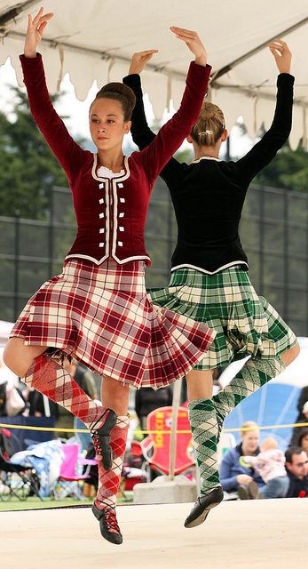 On the right - kilt with black jacket from the back #longniddry #green #tartan Highland Games, Dancing, Vintage Outfits