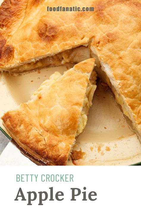 Betty Crocker Apple Pie, Apple Pie Cake Recipe, Pie Cake Recipe, Apple Pie Recipe Homemade, Apple Pie Cake, Homemade Pastry, Apple Pie Recipe Easy, Betty Crocker Recipes, Classic Apple Pie