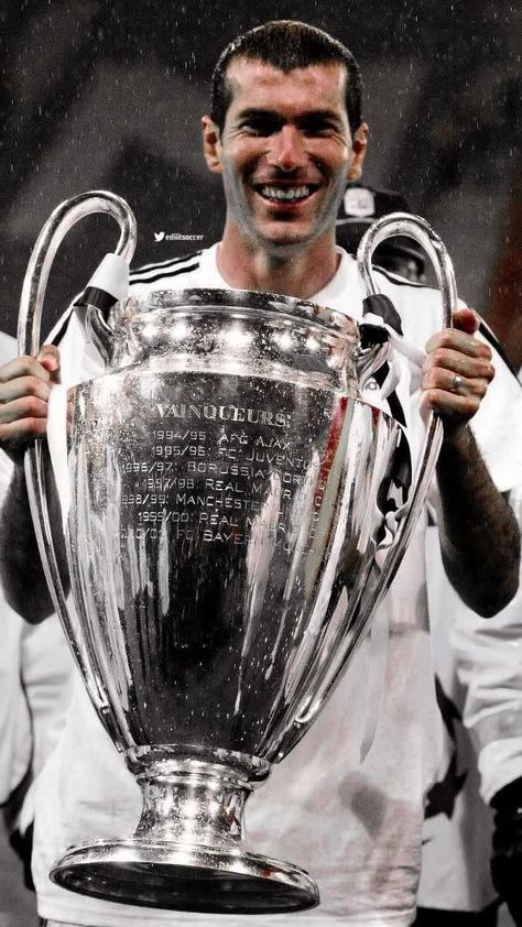 Real Madrid Zidane, Zidane Wallpaper 4k, Zidane Wallpaper, Zidane Real Madrid, Wallpaper Shuffle, Champions League Poster, Zinedine Zidane Real Madrid, Best Soccer Shoes, Real Madrid Champions League