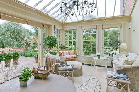 12 Conservatory Design Ideas For Your Project Inspiration Conservatory Ideas Plants, Conservatory Design Ideas, Conservatory Decor Small Cosy, Conservatory Ideas Interior Decor, Conservatory Ideas Interior, Conservatory Extension Ideas, Small Conservatory Ideas, Edwardian Conservatory, Conservatory Room