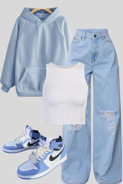 High School Outfit Ideas Freshman, Outfit Ideas Layout School, Cool Day Outfit, Chill Outfits For School, Outfit Ideas Layout, Outfits Latina, 2023 Festival, Uggs Outfits, Virtual Outfits