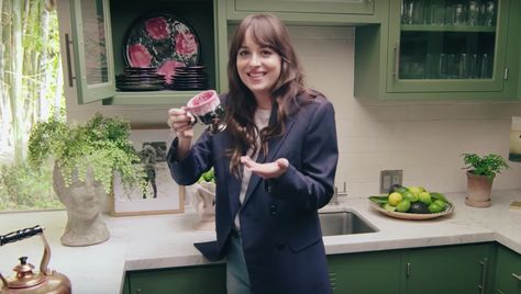 Dakota Johnson Kitchen, Dakota Johnson House, Johnson House, Perfect Bangs, Teen Celebrities, Celebrity Houses, Fifty Shades Of Grey, Green Kitchen, Dakota Johnson