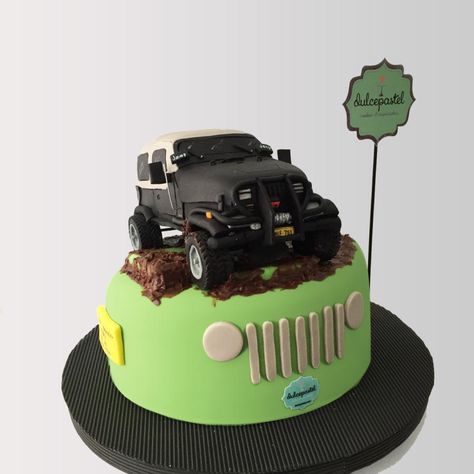 Torta Jeep Wrangler 1987 Cake  - Cake by Giovanna Carrillo 4wd Cake, Pastel Jeep, Jeep Birthday, Architecture Cake, Jeep Cake, Groomsman Cake, Bike Cakes, Dad Birthday Cakes, 2 Birthday Cake