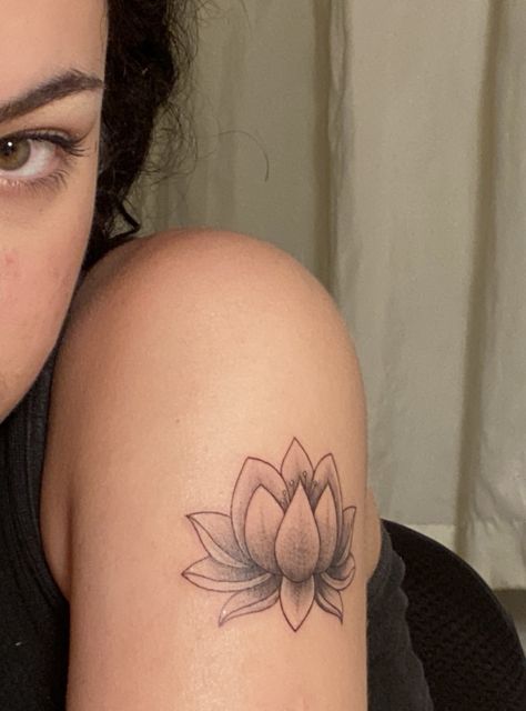 Lotus Flower On Shoulder Tattoo, Lotus Flower Tattoo Dark Skin, Red Ink Lotus Tattoo, Lotus Tattoo On Shoulder, Nana Tattoo Lotus Flower, Red Flower Tattoo Nana, Lotus Tattoo On Arm, Tattoo Ideas Female Brown Skin, Lotus Flower Makeup