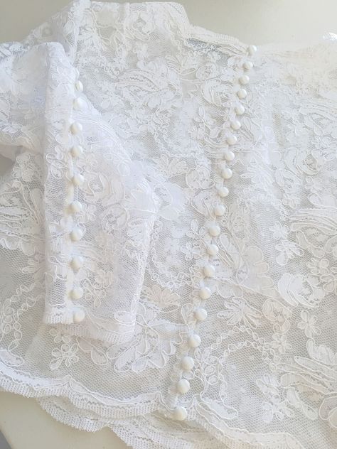 Fitted Lace Top, Wedding Dress Topper, Boho Veils, Lace Cathedral Veil, Ivory Lace Top, Long Sleeve Lace Top, Dress Topper, Beaded Veils, Floral Veil