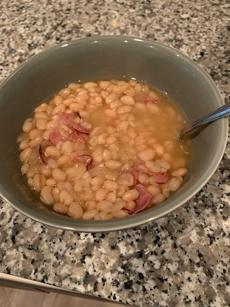 No Soak Instant Pot Navy Beans and Ham Insta Pot Beans No Soak, Instant Pot Navy Beans No Soak, Instant Pot Navy Beans, Navy Beans And Ham, Navy Bean Recipes, Ham Bean Soup, Ham Hocks And Beans, Pressure Cooker Beans, Beans And Ham