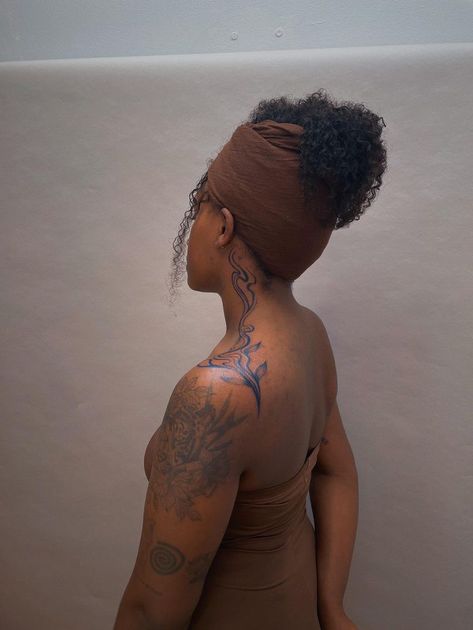 Black skin Abstract Tattoo Black Women, Blue Aesthetic Tattoo, Blue Tattoo Ink On Brown Skin, Watercolor Tattoos On Dark Skin, Color Tattoos Black Women, Blue Ink On Dark Skin, Black And Blue Ink Tattoo, White Tattoos On Brown Skin, Blue Tattoos On Brown Skin