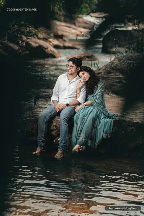 Postweddingshoot Ideas, Pre Wedding Photoshoot Outdoor Different Styles Picture Ideas, Pre Wedding Photoshoot Beach, Pre Wedding Photoshoot Props, Indian Wedding Poses, Pre Wedding Photoshoot Outfit, Wedding Photoshoot Props, Pre Wedding Shoot Ideas, Wedding Pose