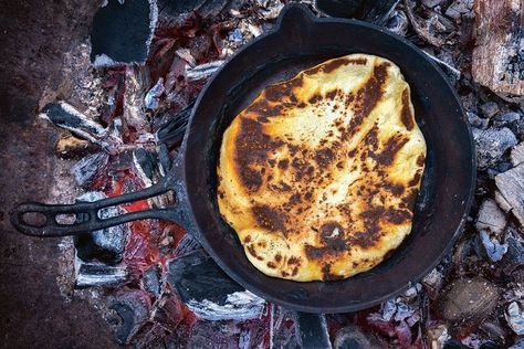 Easy Flatbread Recipes, Cooking Over Fire, Easy Flatbread, Open Fire Cooking, Flatbread Recipe, Cast Iron Frying Pan, Fire Food, River Cottage, Flaky Salt