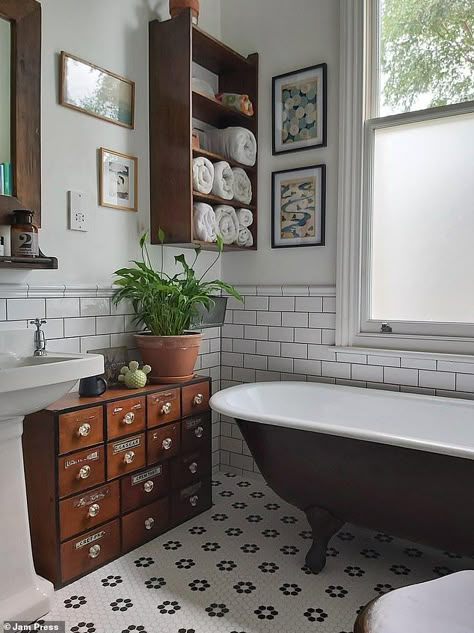 The pair took one room at a time while living in the property creating a chic family bathroom and filling it with vintage furniture Black White And Wood Bathroom Ideas, Simple Vintage Bathroom, Vintage Traditional Bathroom, Cottage Bathroom Ideas Farmhouse, 1912 Bathroom, Small Victorian Bathroom Ideas, 1915 House Interior, Vintage Bathroom Remodel Ideas, Bungalow Bathroom Remodel