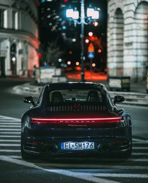 odcarrera® Porsche on Instagram: “Meanwhile In Poland .. 📷: @kaczy__ . . . .. . . . #porsche #aircooled #nightlife #lights #light #poland #porsche992 #led #photo #carrera…” Garage Goals, Bentley Continental Gt Speed, Nissan Gtr R34, Porsche 718 Boxster, Porsche 992, Porsche Club, Hyper Cars, Gtr R34, New Porsche