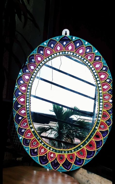 Oval mirror Lippan Mirror, Lippan Art Mirror, Designer Mirror, Goals Ideas, Mirror Border, Tiny Balcony, Art Mirror, Mirror Crafts, Lippan Art