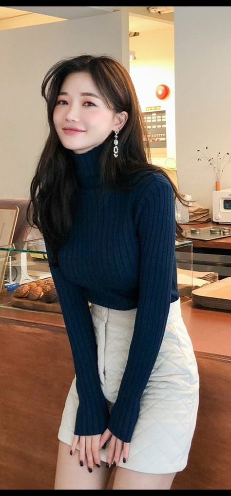 Turtle Neck Outfit Women, Outfit Korean Style, Turtleneck Outfit, Korean Fashion Trends, Ulzzang Fashion, 가을 패션, Fancy Outfits, Basic Outfits, Korean Outfits