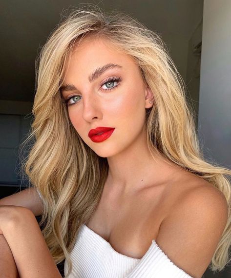 👄RED lips MOOD 👄 Tell me what do you think about this look? Makeup by TAL MISHAN  Hair @shaharmoshe  @yuliya_bogo  #talmishanmakeupartist… Blonde Hair Red Lipstick, Red Lipstick Makeup Blonde, Blonde Hair Blue Eyes Makeup, Wedding Makeup Blonde, Blonde Hair Red Lips, Bridal Makeup Red Lips, Simple Prom Makeup, Bridal Makeup For Blue Eyes, Blond Beige