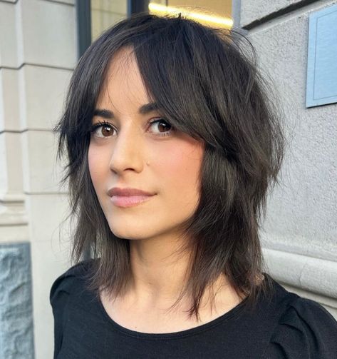 Womens Short Hair With Curtain Bangs, Shaggy Bob Hairstyles Straight Hair, Long Bob Thinning Hair, Short Shag Hairstyles No Bangs, Shoulder Length Hair Cuts With Layers Straight Curtain Bangs, Shaggy Medium Haircut, Shag Bob Haircut For Fine Hair, Shaggy Short Hair Wolf Cut, Shag Hairstyles Medium No Bangs