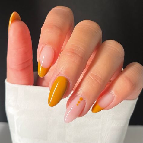 Nails Minimalistic, Random Nails, Yellow Nails Design, Minimal Nails Art, Simple Nail Art, Nails Art Ideas, Cute Nail Art Designs, French Nail Art, Minimal Nails