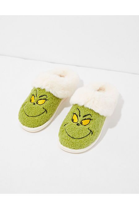 AE Grinch Scuff Slipper Grinch Slippers, Christmas Sleepover, Grinch Stuff, Christmas Slippers, White Jeans Men, Aerie Bras, Athletic Fit Jeans, Christmas Grinch, Dream Jeans