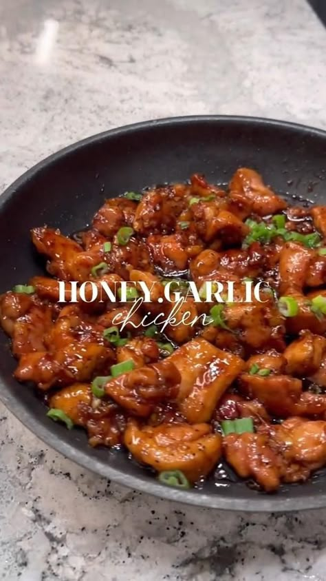 Honey Garlic Chicken! Glaze Ingredients: 1/2 cup honey 1 tbsp Ginger paste 3 tbsp minced garlic 1/4 cup soy sauce #HoneyChicken#DeliciousEats#SweetAndSavory#ChickenRecipes#Yummy#Foodstagram Easy Garlic Chicken, Honey Chicken Recipe, Garlic Chicken Recipe, Garlic Chicken Recipes, Flavorful Dinner, Tasty Recipes Videos, Quick Recipes Snacks, Honey Chicken, Honey Garlic Chicken