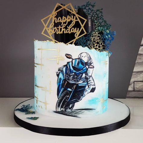 Sweet art 💙💛🖤 #motorbikecake #motorcyclecake #handpaintedmotorbike #handpaintedmotorcycle #handpaintedcake #watercolourpainting… Suzuki Cake Birthday, Motorcycle Cake Design, Motorcycle Cake For Men, Cake Moto, Moto Cake, Motor Cake, Nike Birthday, Motorcycle Birthday Cakes, Motorbike Cake