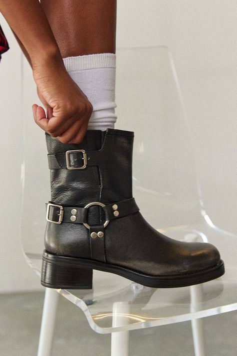 The Best Engineer Boots That Are On-Trend for 2023 | Who What Wear Moto Boots Outfit, Biker Boots Outfit, Black Moto Boots, Boots Outfit Ankle, Engineer Boots, Harness Boots, Trending Boots, Aesthetic Shoes, Biker Boots