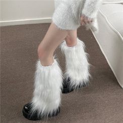 Leg Warmers Aesthetic, Fluffy Leg Warmers, Fur Boot Covers, Faux Fur Leg Warmers, Hello Kitty Costume, Dress Creator, Thick Calves, Fur Leg Warmers, Y2k Harajuku