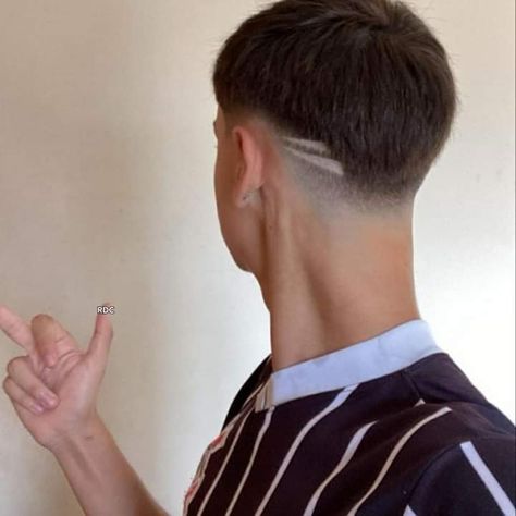 Low Fade Redondo, Taper Fade Short Hair, Fade Haircut Styles, Mens Haircuts Short Hair, Cr7 Jr, Mid Fade, Low Fade, Men Haircut Styles, Haircut Styles